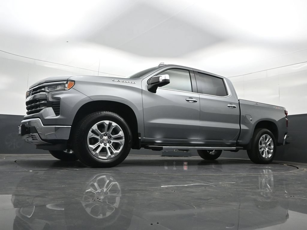 Certified 2025 Chevrolet Silverado 1500 LTZ AWD/4WD image 31