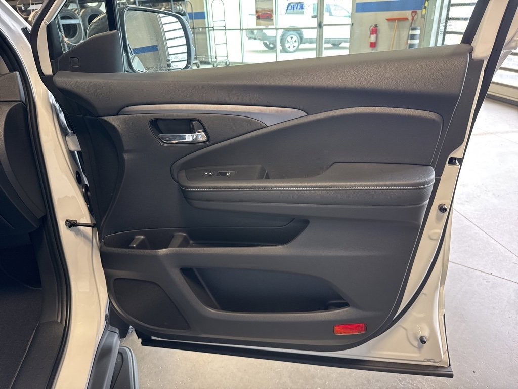 New 2025 Honda Ridgeline RTL image 29