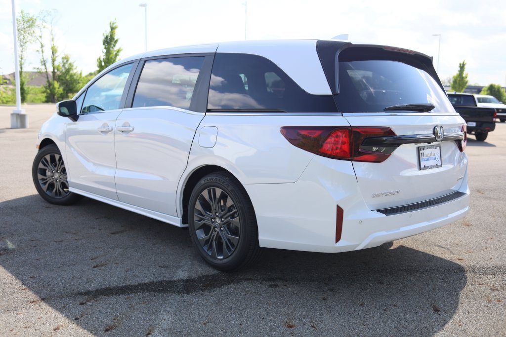 New 2027 Honda Odyssey Touring image 4