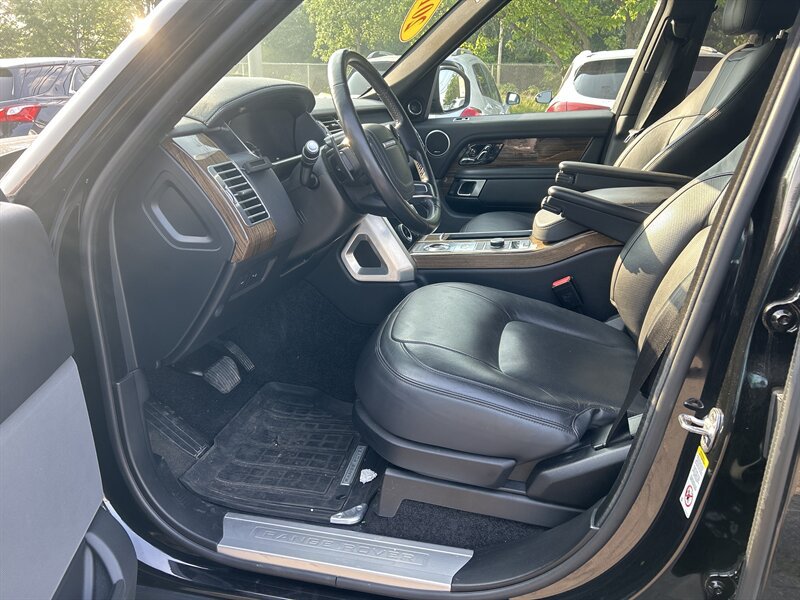 Used 2018 Land Rover Range Rover Supercharged AWD/4WD image 11