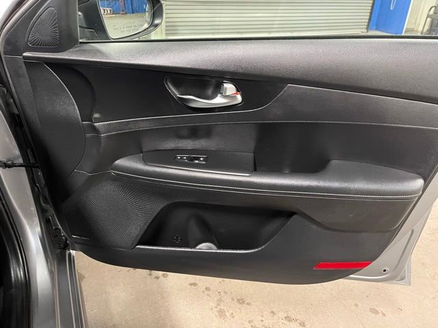 Used 2023 Kia Forte GT-Line w/ GT-Line Premium Package image 11