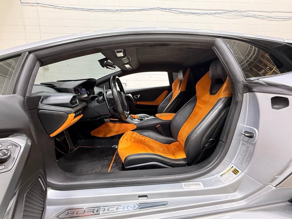 Used 2017 Lamborghini Huracan LP 580-2 RWD image 27