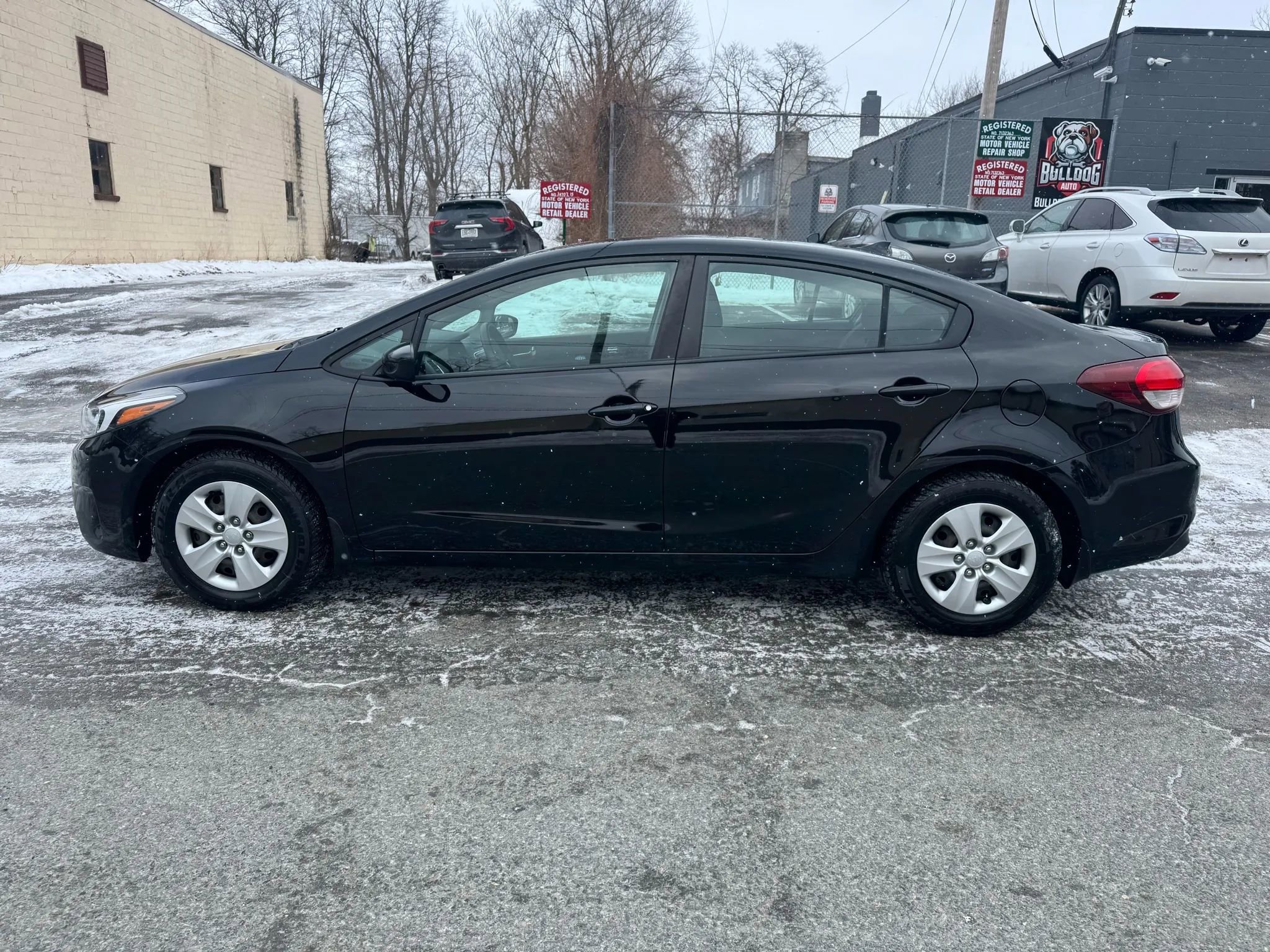Used 2018 Kia Forte LX image 9
