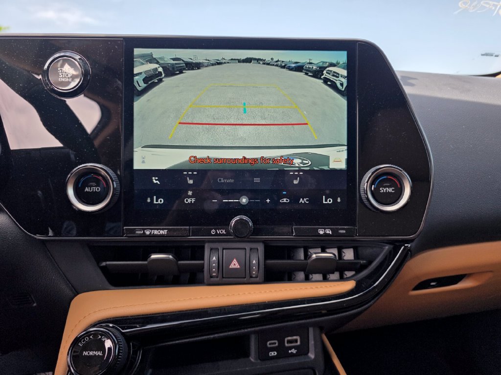 Used 2025 Lexus NX 250 FWD w/ Accessory Package (Z2) image 19