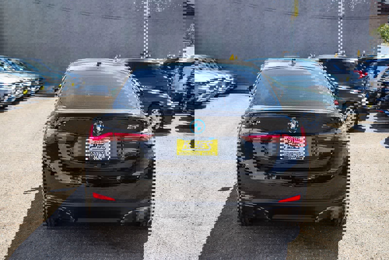 Used 2023 BMW i4 eDrive35 image 3