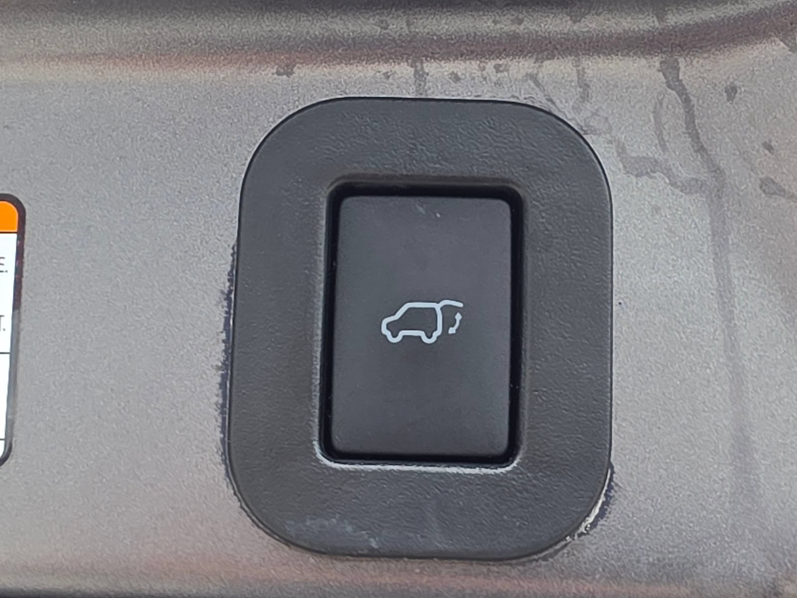 Used 2020 Toyota Sienna XLE Premium FWD image 18