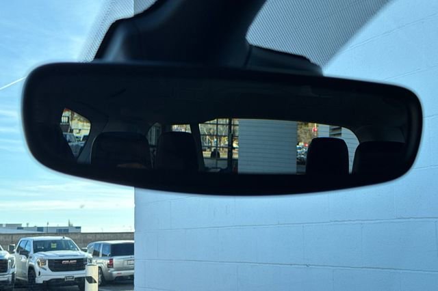 Used 2023 Chrysler Pacifica Touring-L image 25