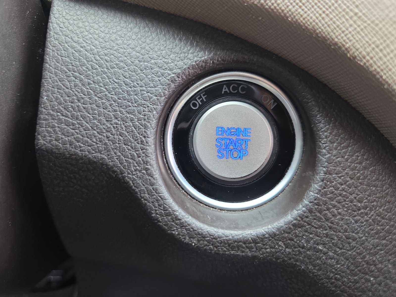 Used 2017 Hyundai Santa Fe Sport image 16