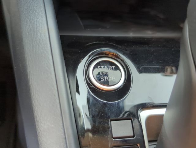 New 2025 Nissan Versa SV w/ Trunk Package FWD image 28