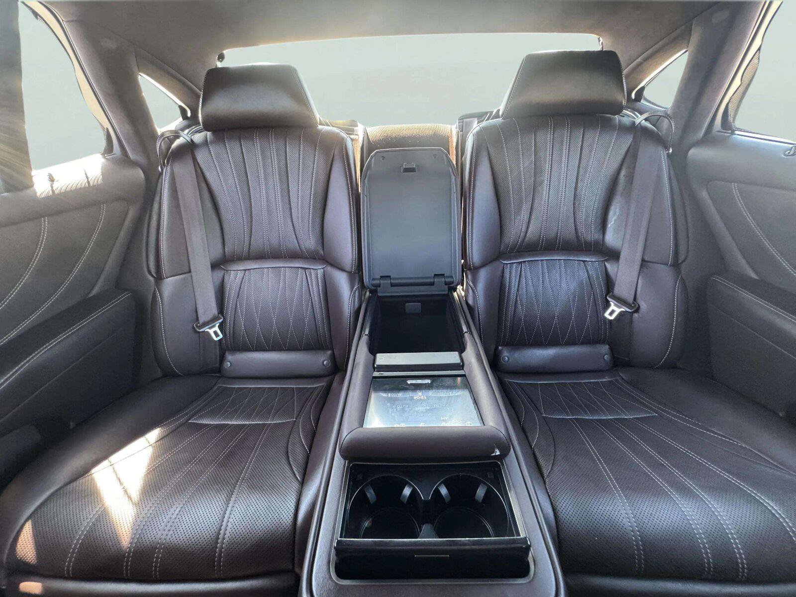 Used 2018 Lexus LS 500 AWD w/ Luxury Package image 45