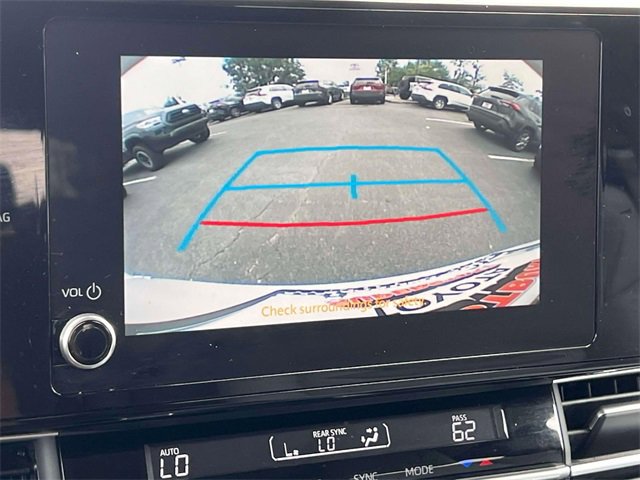 Certified 2025 Toyota Sienna LE image 37