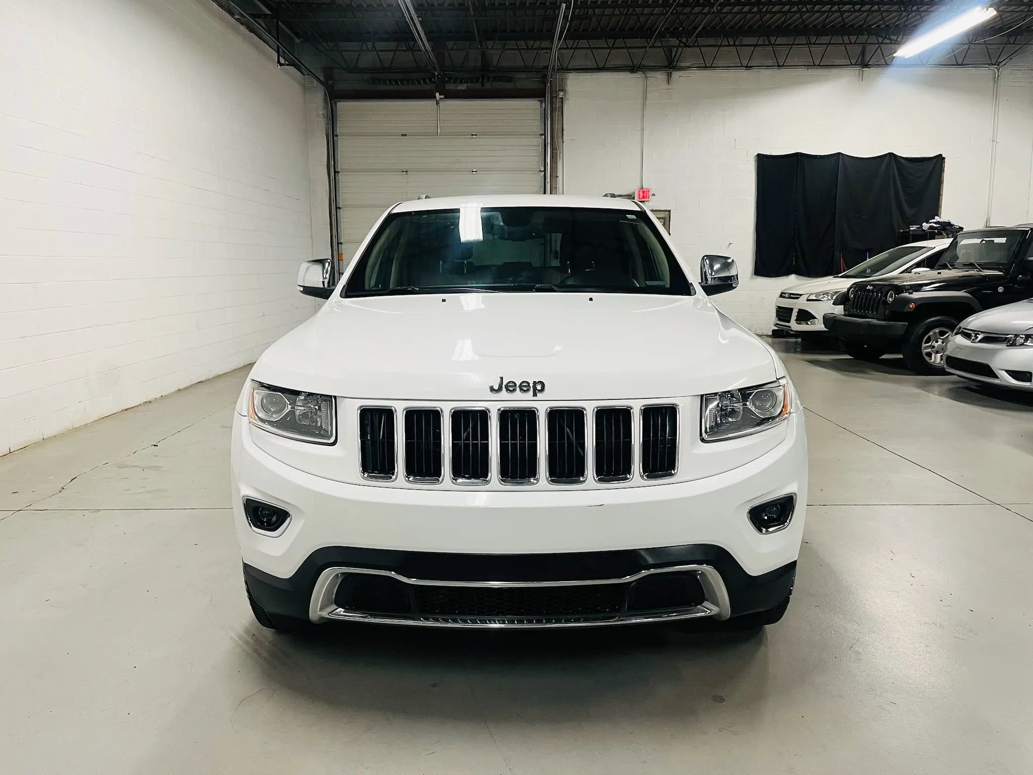 Used 2015 Jeep Grand Cherokee Limited image 3