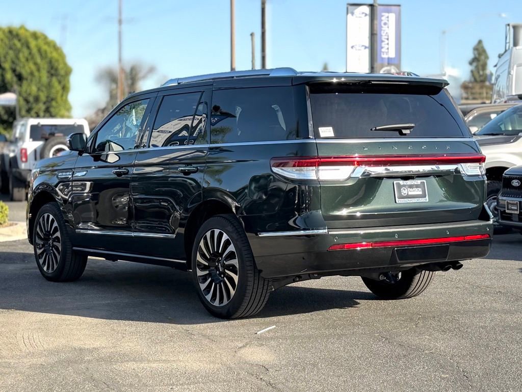 Used 2024 Lincoln Navigator Black Label image 8