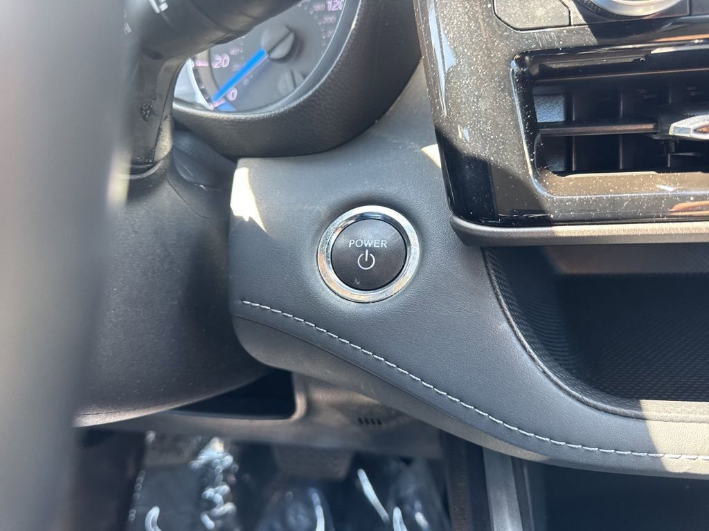 Used 2023 Toyota Highlander LE image 21