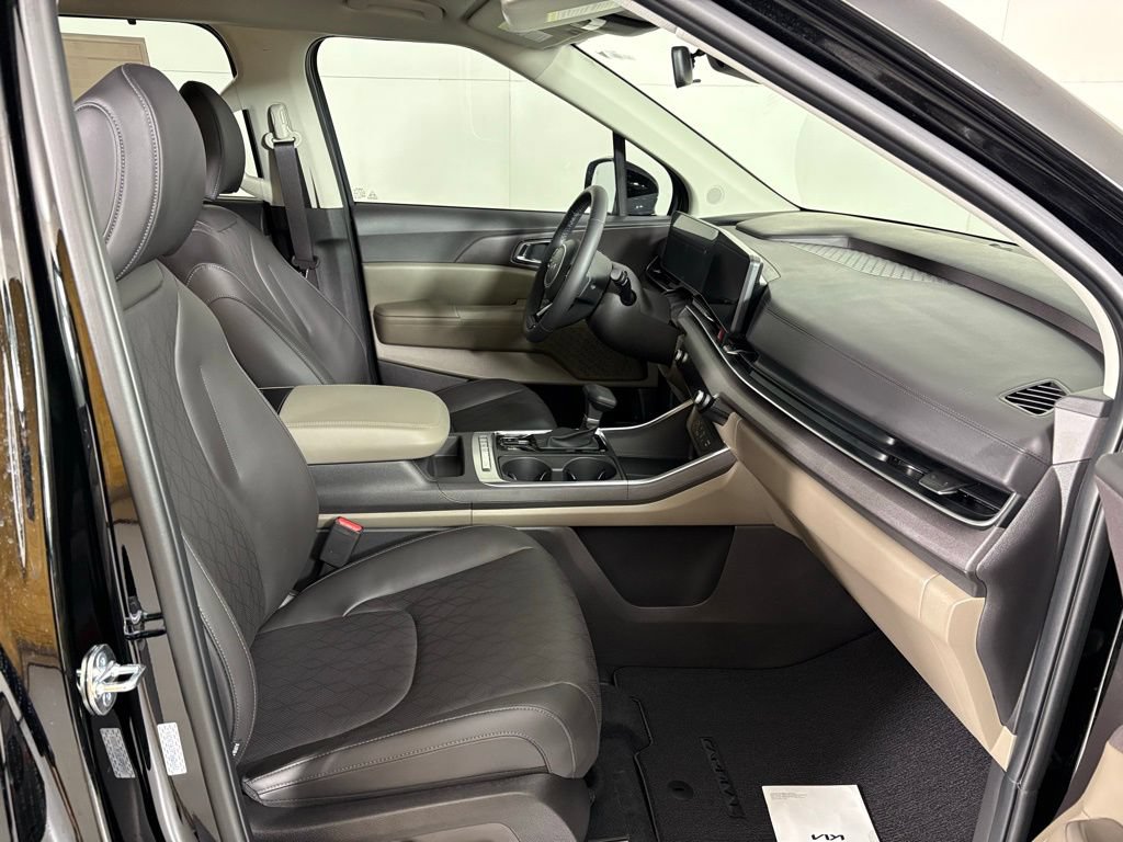 New 2026 Kia Carnival EX FWD image 15
