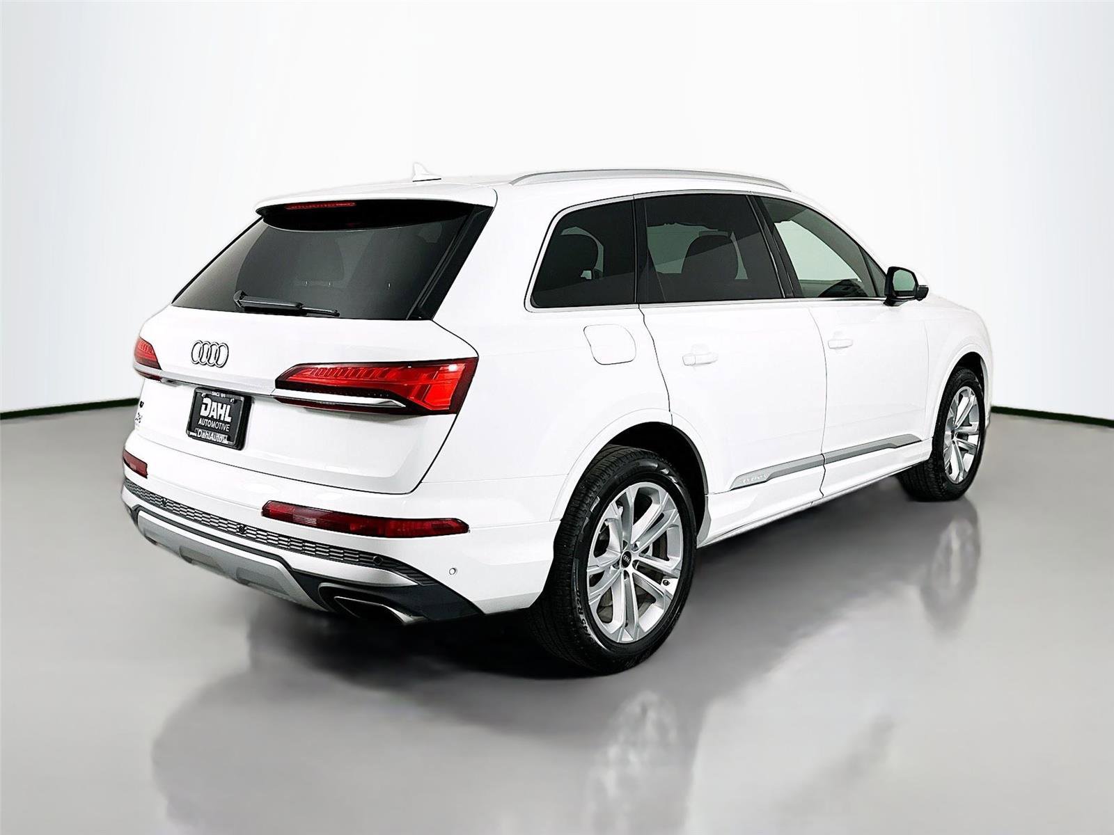 Used 2025 Audi Q7 3.0T Premium Plus image 13