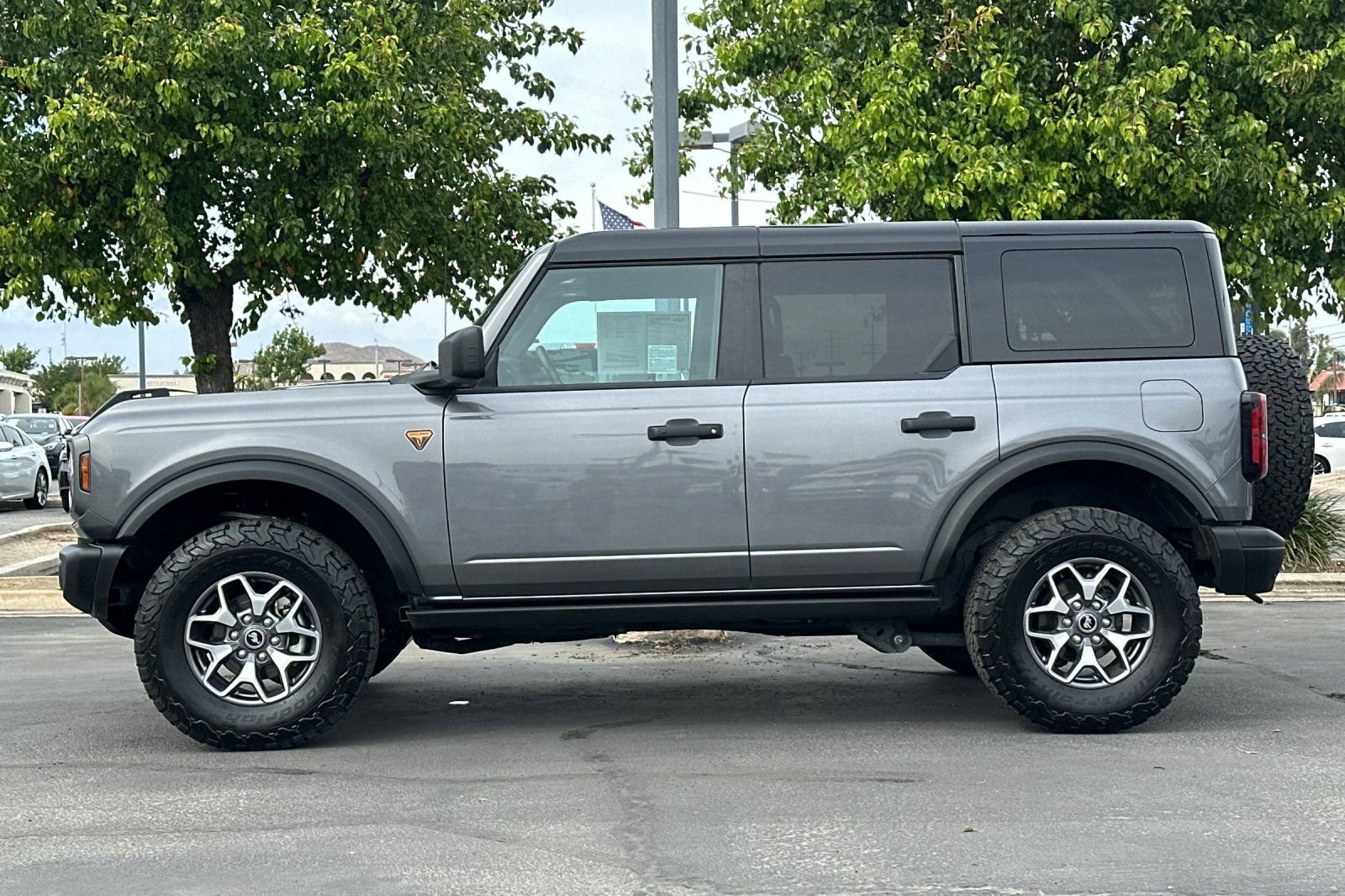 Used 2025 Ford Bronco Badlands AWD/4WD image 7