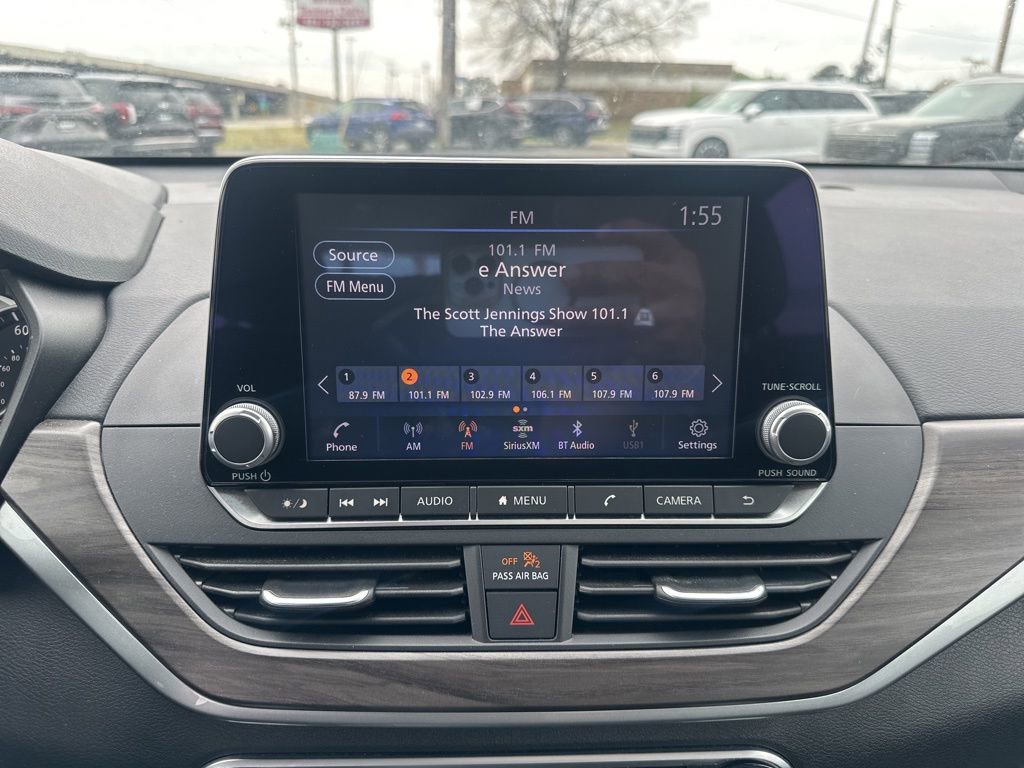 Used 2025 Nissan Altima 2.5 SV AWD/4WD image 20