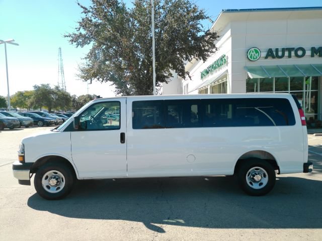 Used 2025 Chevrolet Express 3500 LT w/ LT Preferred Equipment Group RWD image 13