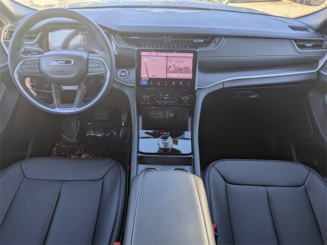 New 2025 Jeep Grand Cherokee Limited w/ Black Appearance Package image 13