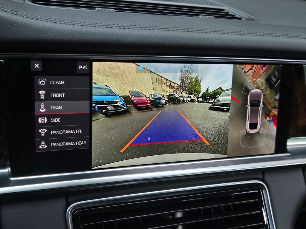 Used 2021 Porsche Panamera 4S image 22