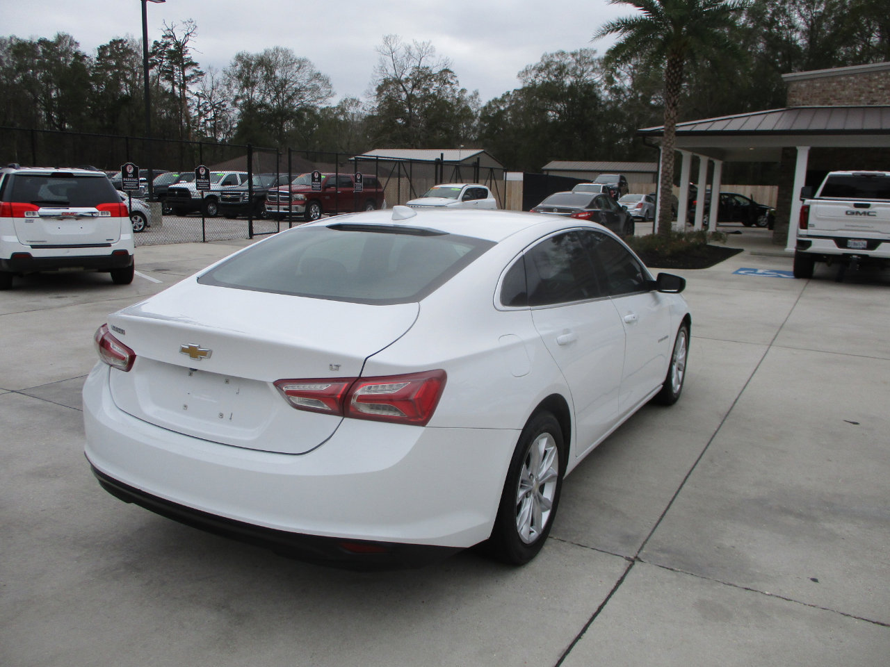Used 2021 Chevrolet Malibu LT image 29