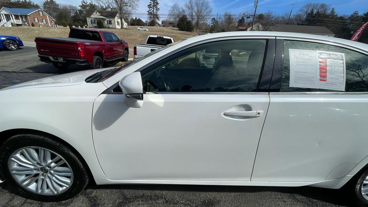 Used 2015 Lexus ES 350 w/ Luxury Package image 3