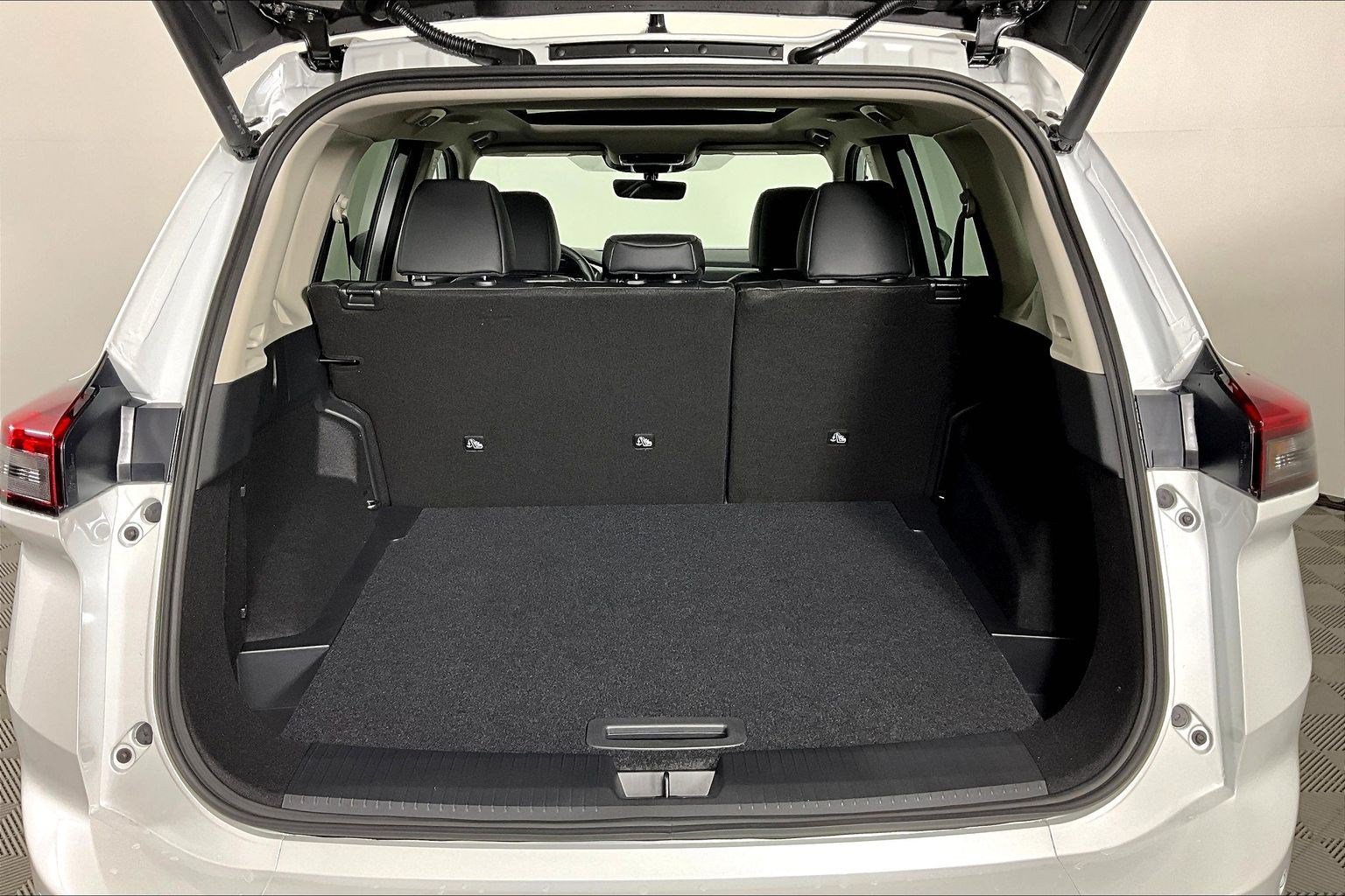New 2026 Nissan Rogue Dark Armor AWD/4WD image 21