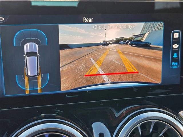 Used 2025 Mercedes-Benz GLB 250 image 11