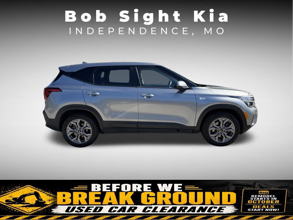 Used 2024 Kia Seltos LX AWD/4WD image 14