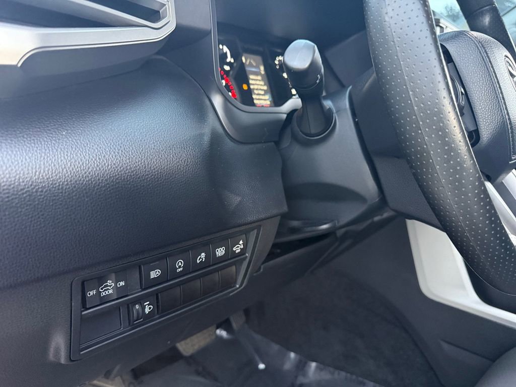 Used 2022 Toyota Tundra SR5 w/ SR5 Convenience Package image 15