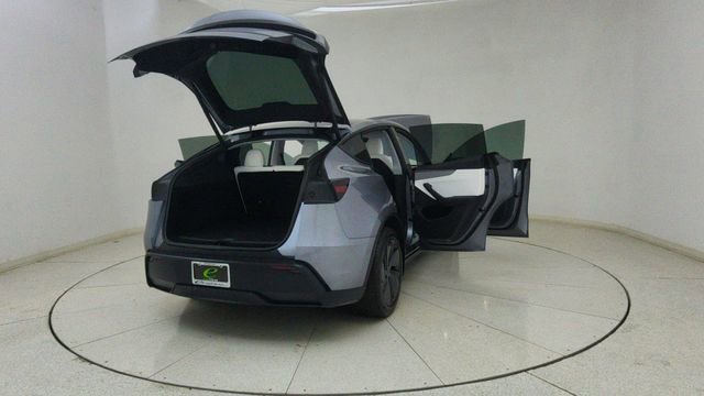 Used 2026 Tesla Model Y 2WD image 71