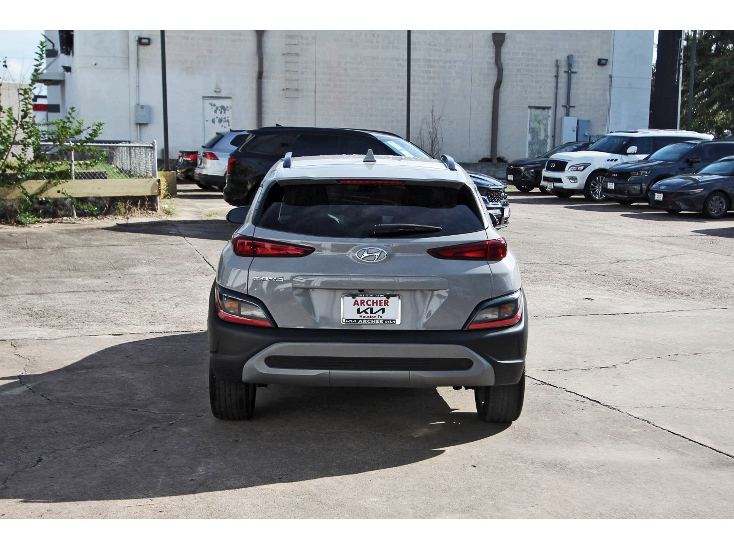 Used 2022 Hyundai Kona SEL FWD image 6