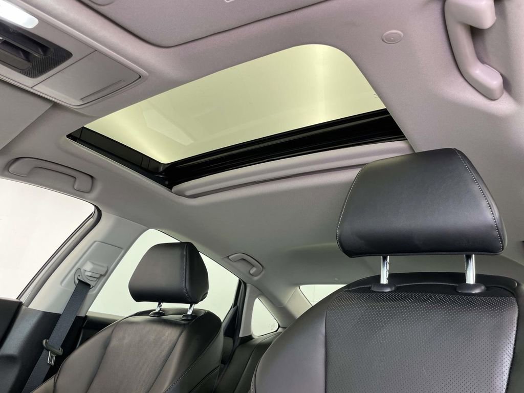Used 2024 Honda Accord Touring image 18