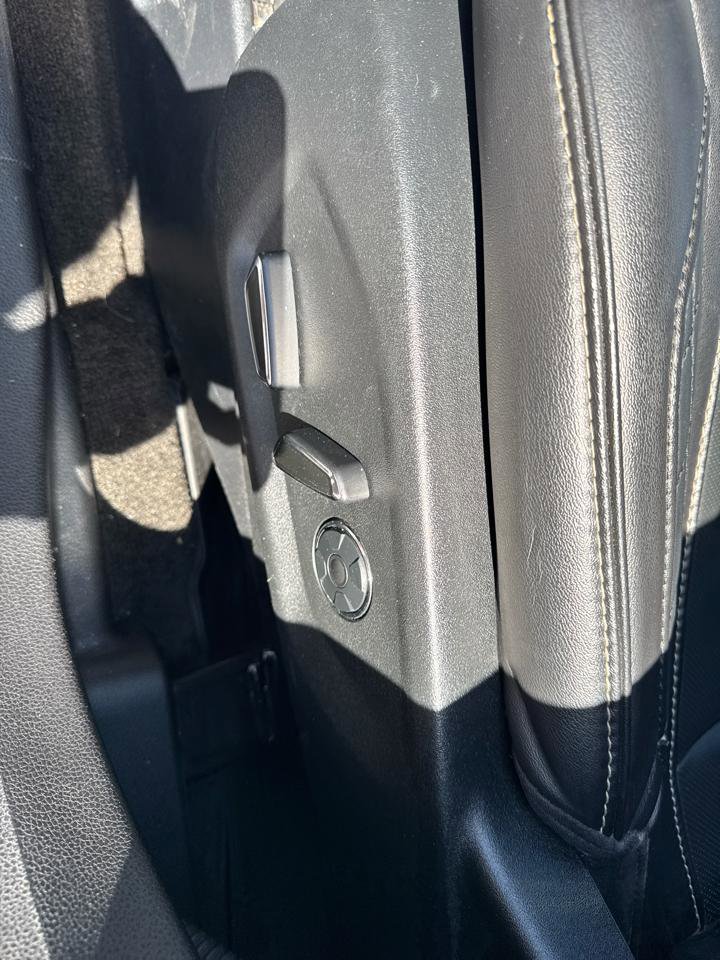 Used 2018 Ford Explorer Platinum AWD/4WD image 21