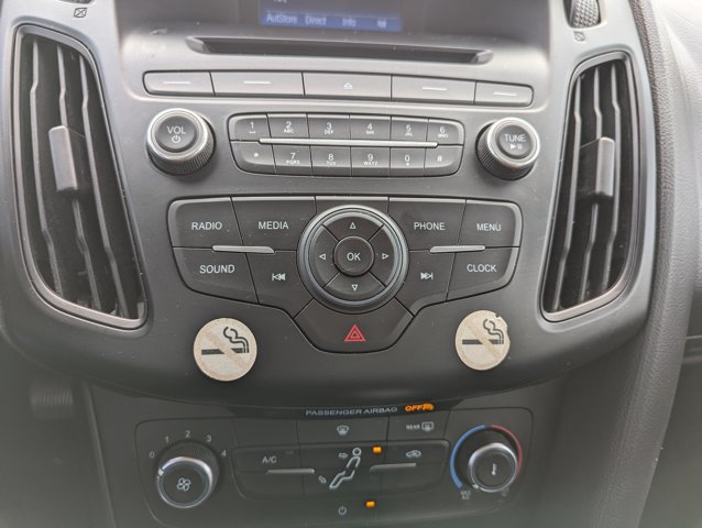 Used 2015 Ford Focus SE FWD image 19