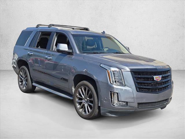 Used 2020 Cadillac Escalade Luxury w/ Escalade Sport Edition AWD/4WD image 3