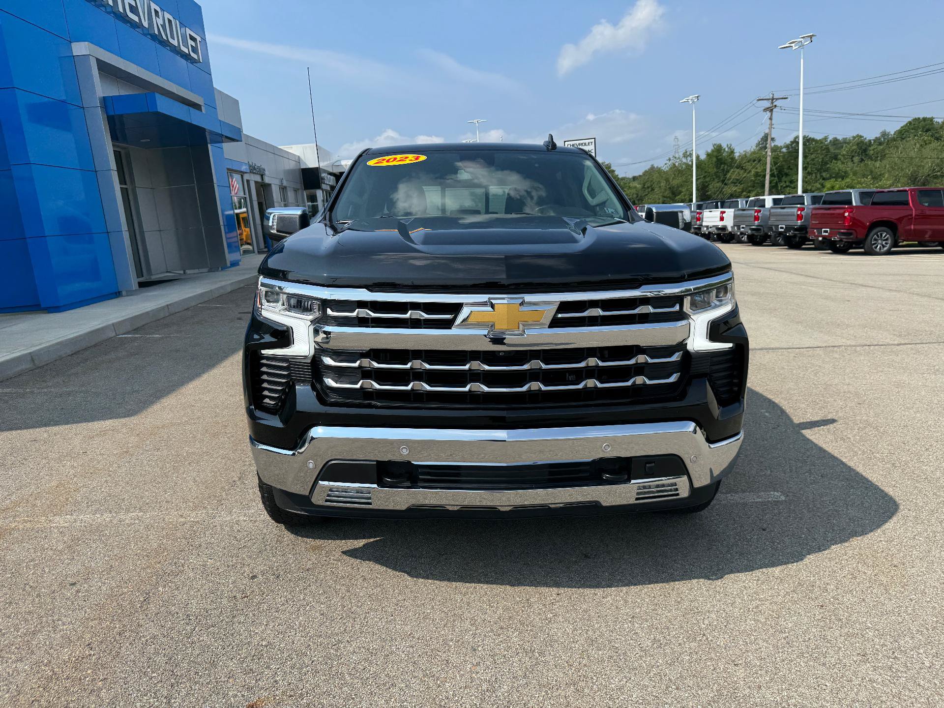 Certified 2023 Chevrolet Silverado 1500 LTZ w/ LTZ Convenience Package II AWD/4WD image 8