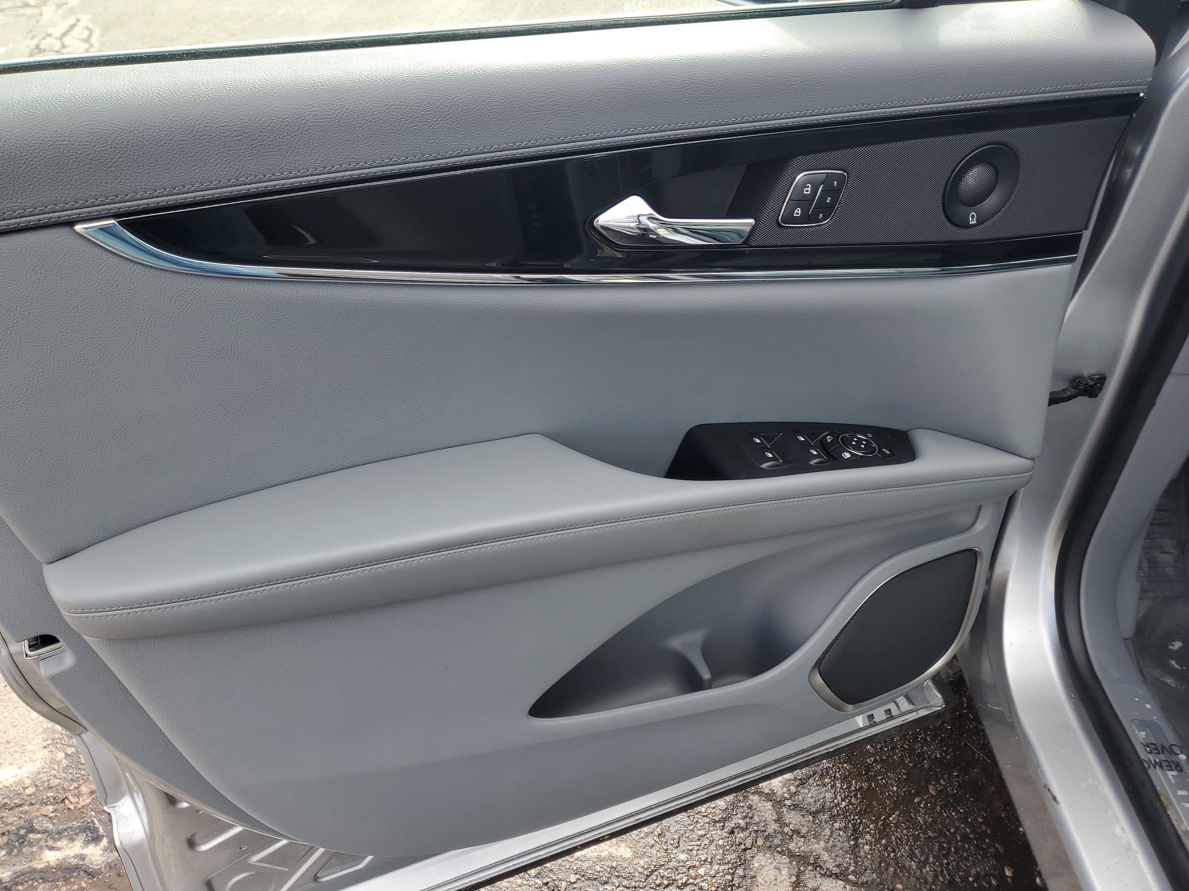 Certified 2023 Lincoln Nautilus Reserve w/ Equipment Group 201A image 10