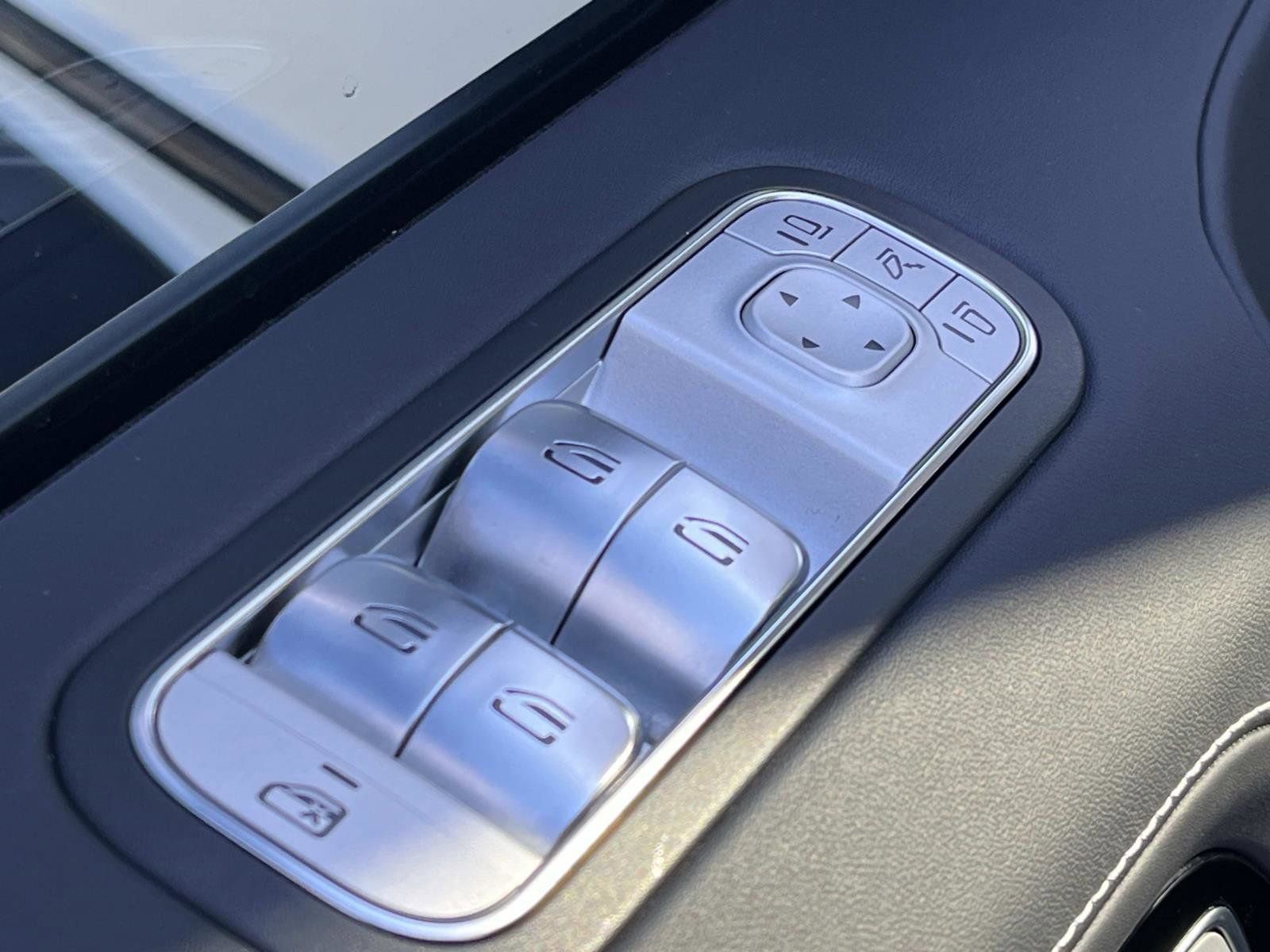 Certified 2025 Mercedes-Benz G 63 AMG 4MATIC image 17