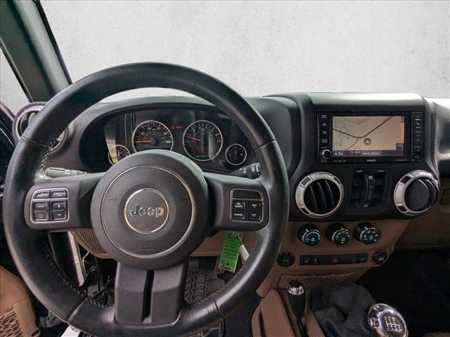 Used 2012 Jeep Wrangler Unlimited Rubicon w/ Connectivity Group AWD/4WD image 11
