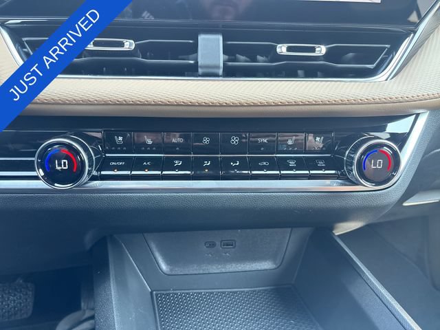 New 2026 Chevrolet Equinox ACTIV w/ Convenience Package III FWD image 19