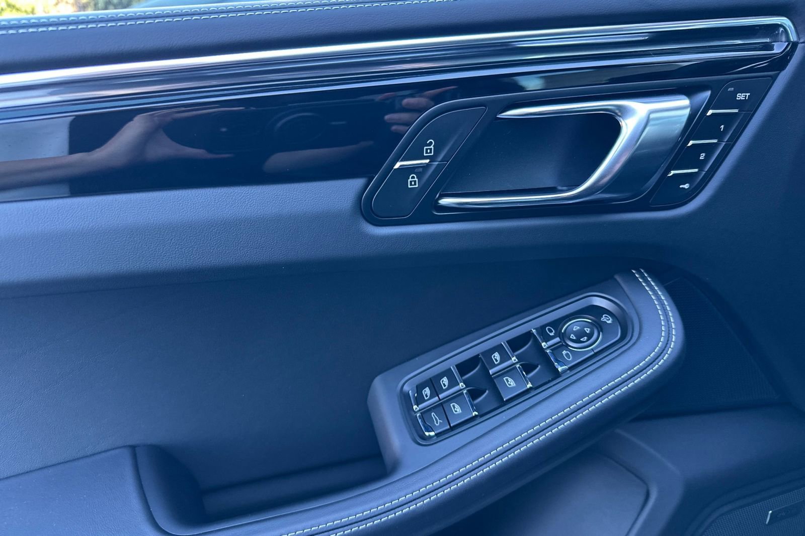 New 2026 Porsche Macan Turbo image 12