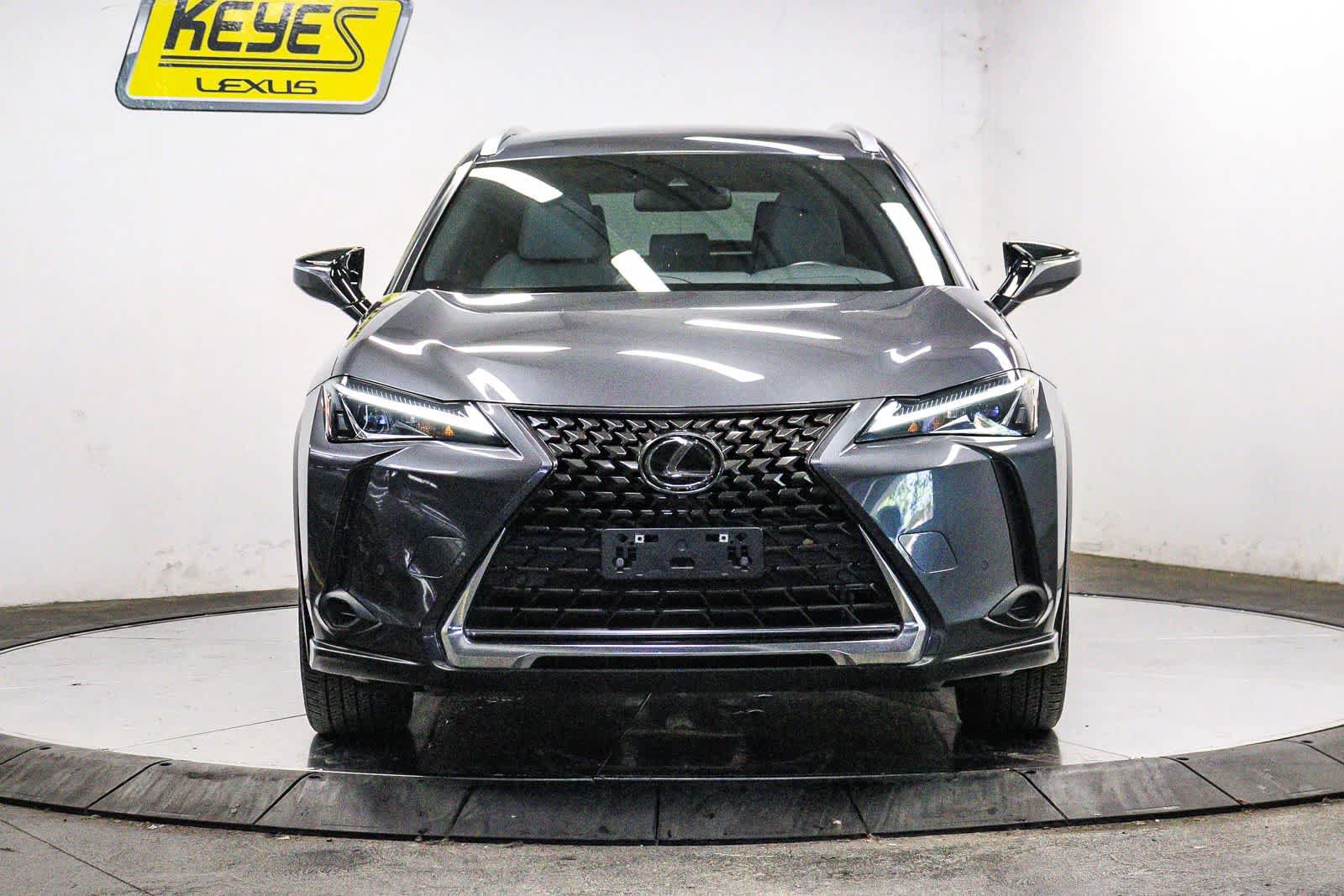 Used 2022 Lexus UX 200 w/ Accessory Package (Z2) FWD image 6