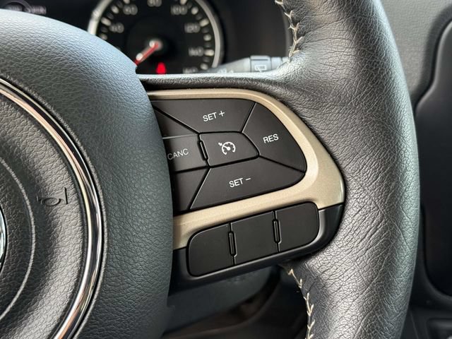 Used 2015 Jeep Renegade Limited FWD image 21