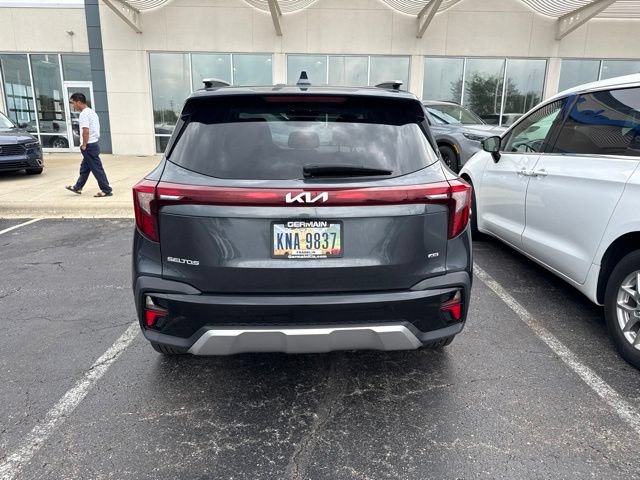 Used 2025 Kia Seltos S AWD/4WD image 5