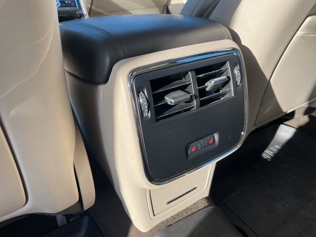 Used 2020 Lincoln Continental Standard w/ Premium Package image 28