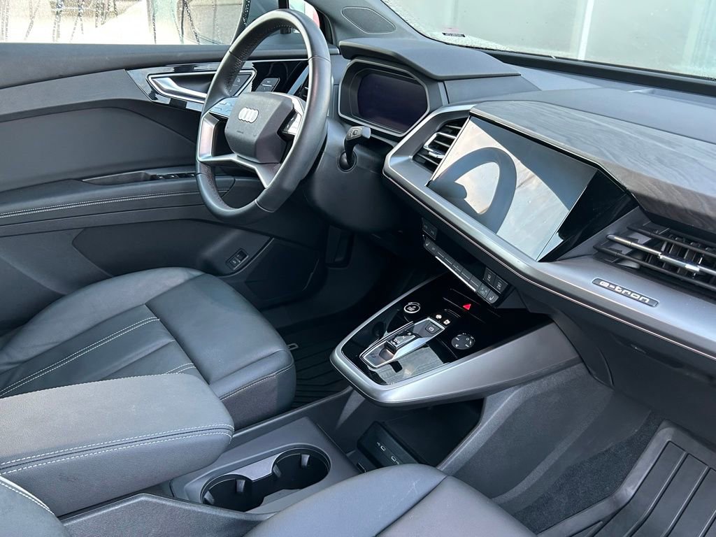 Used 2023 Audi Q4 e-tron Premium w/ Convenience Package image 40