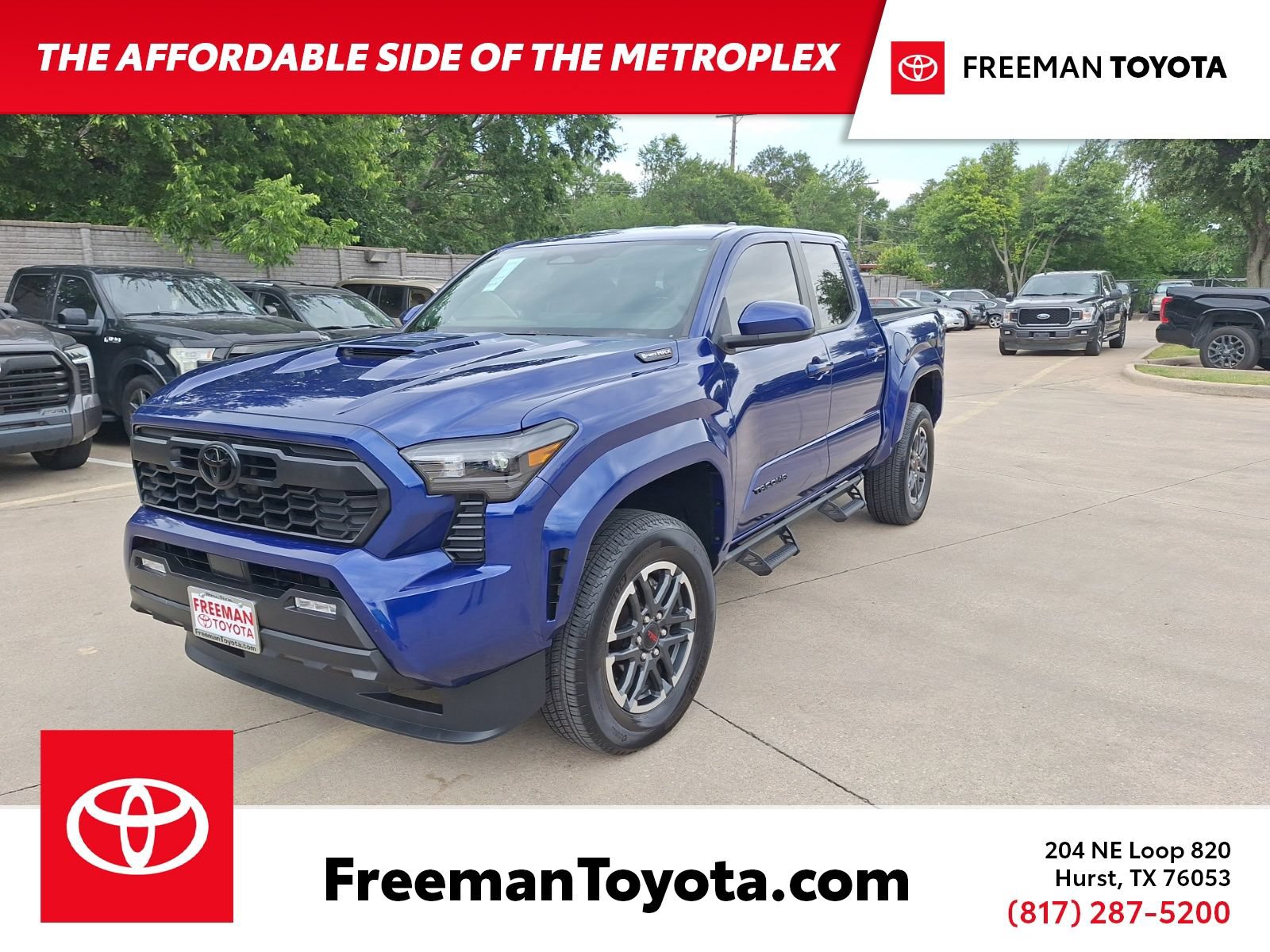 Used 2025 Toyota Tacoma TRD Sport AWD/4WD image 1