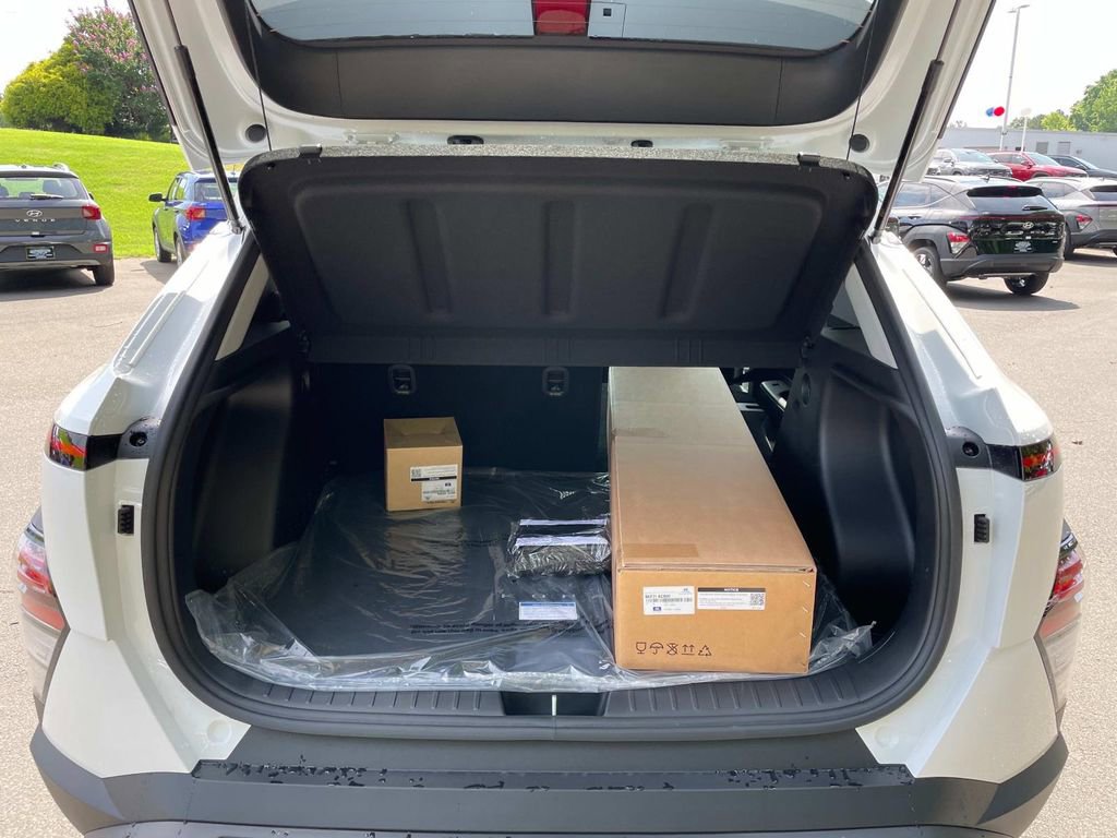 New 2025 Hyundai Kona SEL image 10